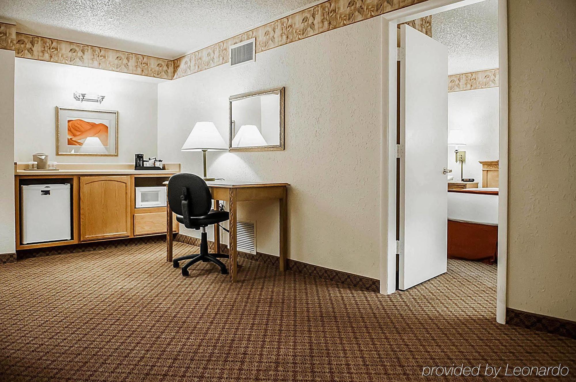 Pan American Inn And Suites Albuquerque Bagian luar foto