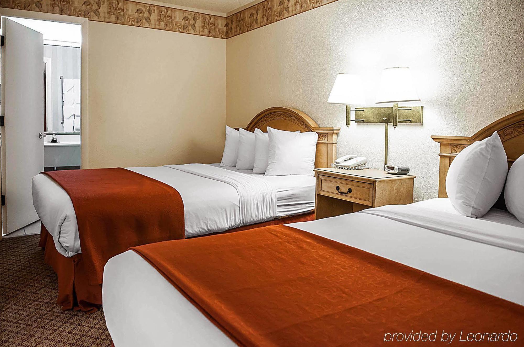 Pan American Inn And Suites Albuquerque Bagian luar foto